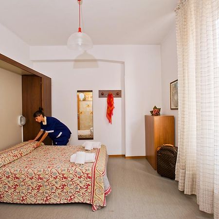 Hotel Lido Pietra Ligure Extérieur photo