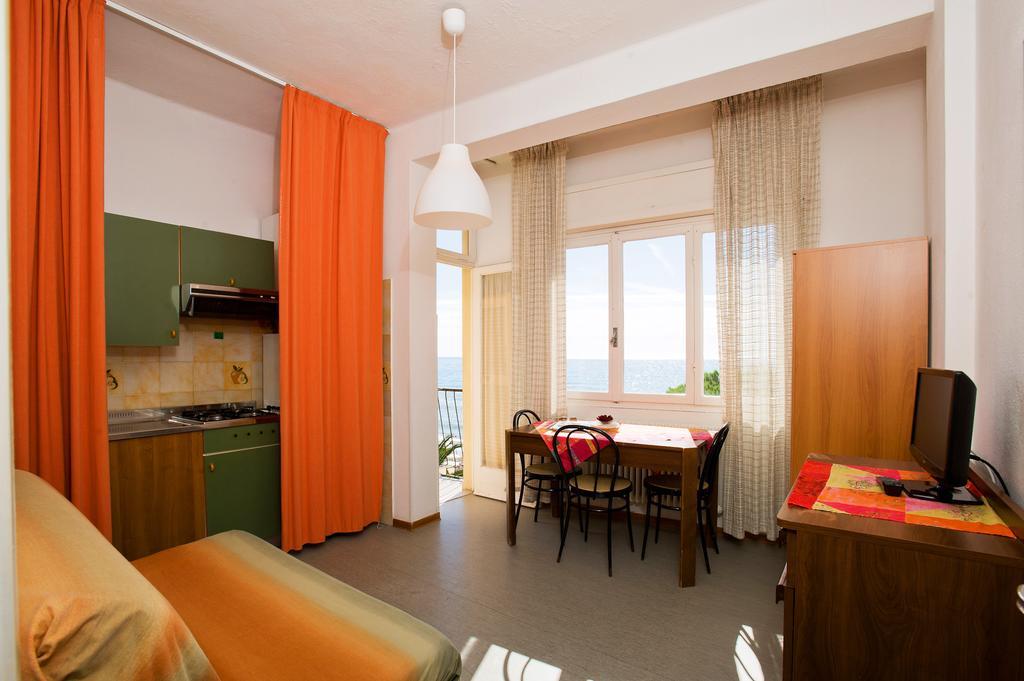 Hotel Lido Pietra Ligure Chambre photo