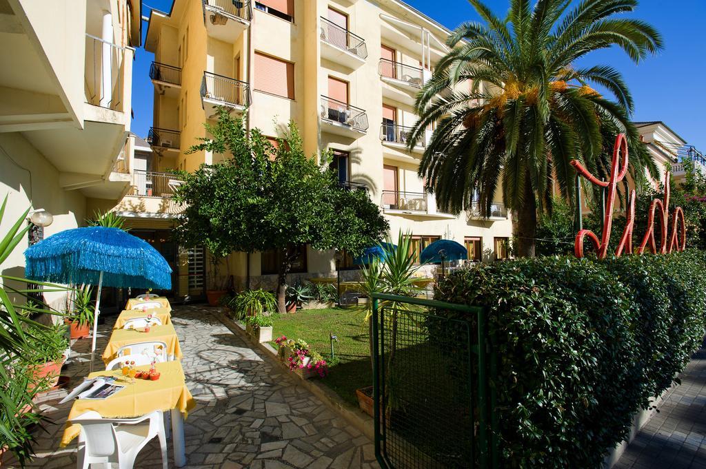 Hotel Lido Pietra Ligure Extérieur photo
