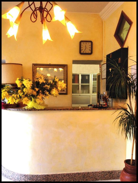 Hotel Lido Pietra Ligure Extérieur photo