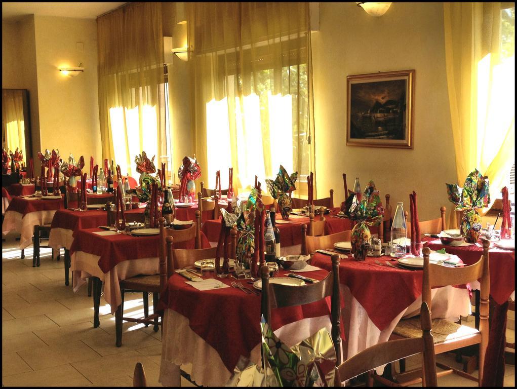 Hotel Lido Pietra Ligure Extérieur photo